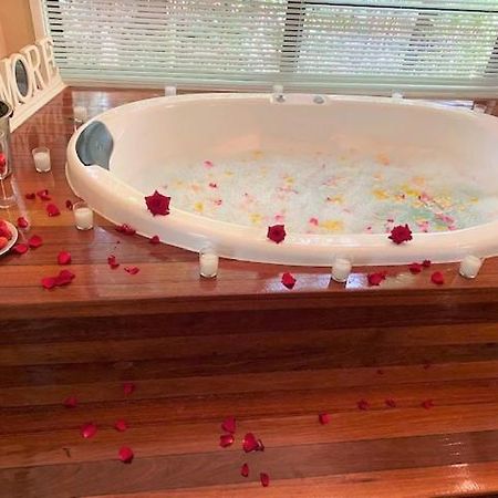 Amore On Buderim Rainforest Cabins Sunshine Coast ภายนอก รูปภาพ