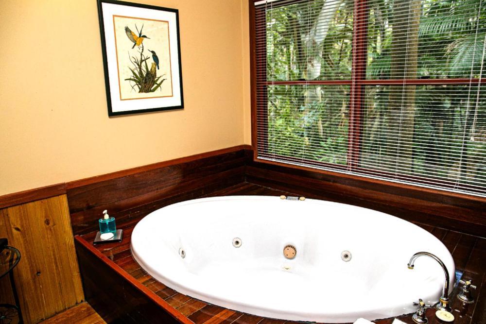 Amore On Buderim Rainforest Cabins Sunshine Coast ภายนอก รูปภาพ